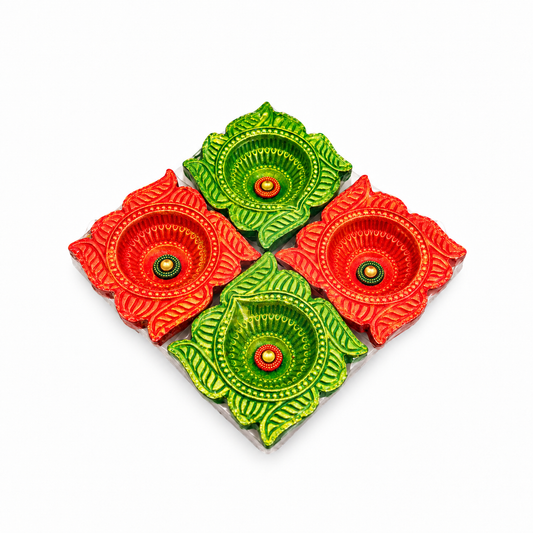 Diwali Diyas – Set of 4 Pieces (Red and Green)
